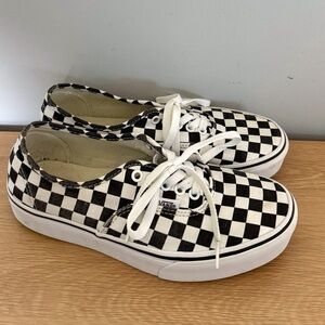Vans Checkerboard Shoe - Size 9